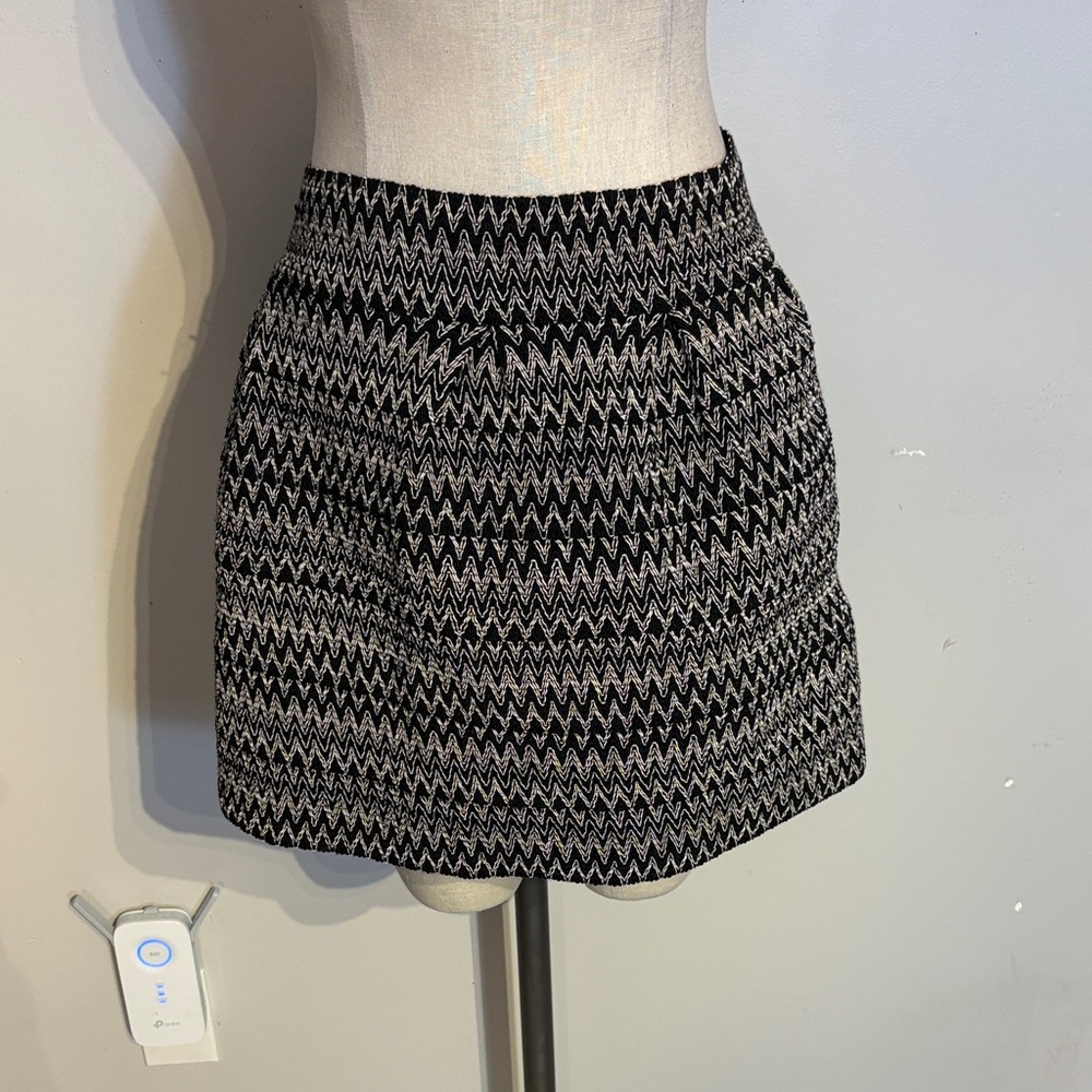 Elegant Black and Gray Zigzag Mini Skirt by Tally Weijl